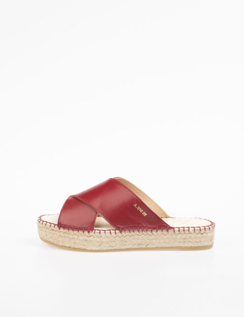 Web-shop photograph of a shoe